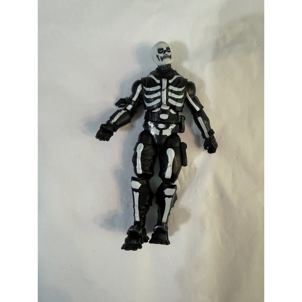 Fortnite Skull Trooper Action Figure‎ 4 Inch Skeleton Skin Epic Games Jazwares